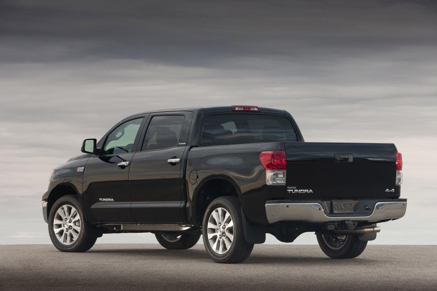  Toyota Tundra CrewMax Platinum Package 2010 года  (фото 26 из 32)